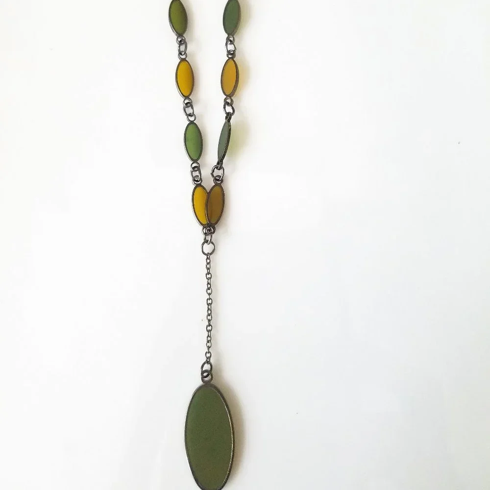 NWT Earthy Green Yellow Opaque Windowpane Y Lariat Delicate Gunmetal Necklace